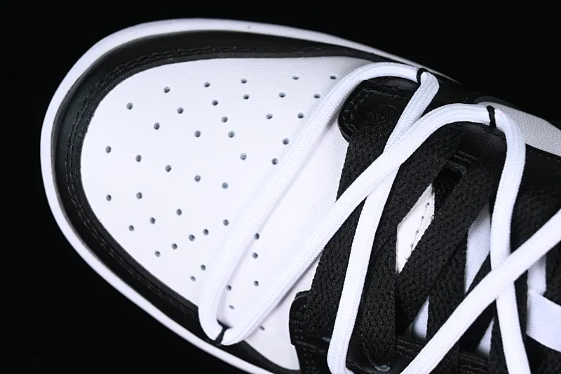 All Categories Nk SB Dunk Series Nk SB Dunk Low Low-top sneakers Nk Dunk Low Black and White Panda Customized version of deconstructed strap casual sneakers DD1391-100